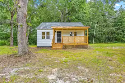 413 Magnolia Avenue S, Andrews, SC 29510 - Photo 1