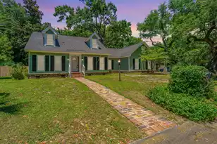 954 Harbortowne Rd, Charleston, SC 29412 - Photo 1