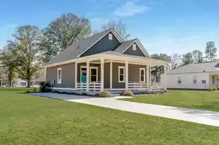 1813 Gordon Rd, Summerton, SC 29148 - Photo 1