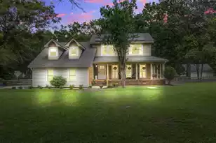 110 Chaussee Blvd, Summerville, SC 29483 - Photo 1