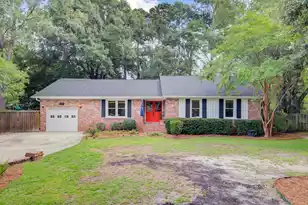977 Colonial Dr, Mount Pleasant, SC 29464 - Photo 1