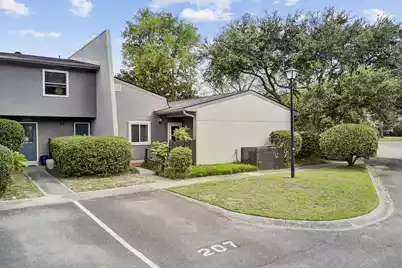 207 Ventura Place, Mount Pleasant, SC 29464 - Photo 1