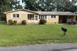 2042 Staley St, Orangeburg, SC 29115 - Photo 1