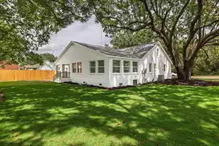 1154 Island View Dr, Mount Pleasant, SC 29464 - Photo 1