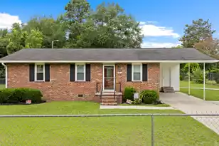 325 Eastwood Cir, Orangeburg, SC 29118 - Photo 1