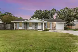 127 Clarine Dr, Goose Creek, SC 29445 - Photo 1