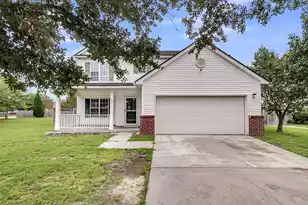 528 Holiday Dr, Summerville, SC 29483 - Photo 1