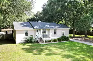 763 Creekside Dr, Charleston, SC 29412 - Photo 1