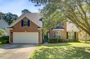 813 Beverly Dr, Summerville, SC 29485 - Photo 1