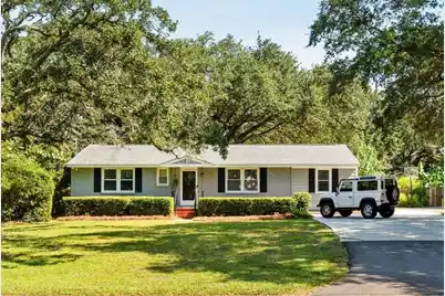 1122 Camellia Drive, Mount Pleasant, SC 29464 - Photo 1