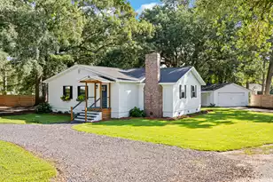 209 Bonneau St, Bonneau, SC 29431 - Photo 1