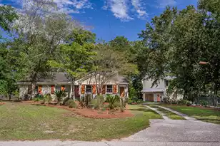 933 Lakeview Dr, Mount Pleasant, SC 29464 - Photo 1