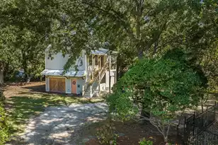 933 Lakeview Dr, Mount Pleasant, SC 29464 - Photo 73