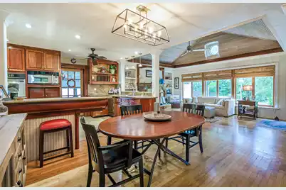 933 Lakeview Drive, Mount Pleasant, SC 29464 - Photo 15