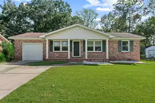 113 Wessex Dr, Goose Creek, SC 29445 - Photo 1