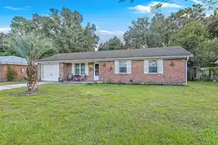 133 Edgefield Dr E, Summerville, SC 29483 - Photo 1