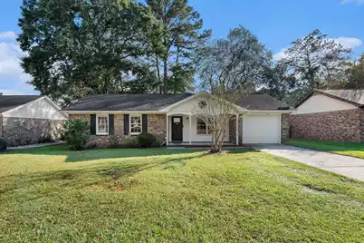 106 Highland Avenue, Summerville, SC 29486 - Photo 1
