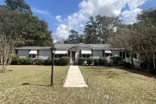 210 Orange St, Walterboro, SC 29488 - Photo 1