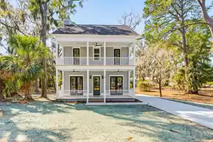 2 Albert St, Beaufort, SC 29902 - Photo 1