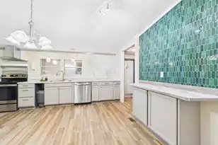 623 Barn Rd, Bonneau, SC 29431 - Photo 5