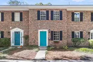 221 Heritage Cir, Mount Pleasant, SC 29464 - Photo 1