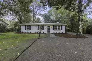 1146 Brigantine Dr, Charleston, SC 29412 - Photo 1