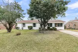 211 Gardenia St, Summerville, SC 29483 - Photo 1