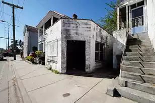 165 President St, Charleston, SC 29403 - Photo 1