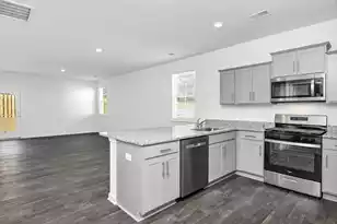 102 Kirkwood Ct, Orangeburg, SC 29118 - Photo 1