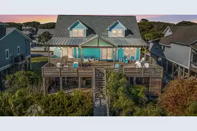909 Arctic Avenue E, Folly Beach, SC 29439 - Photo 1