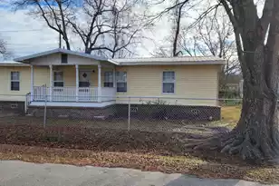 109 Oak St, Saint Stephen, SC 29479 - Photo 1