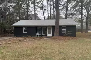 203 Shamrock Dr, Summerville, SC 29483 - Photo 1