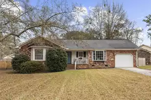 302 Chessington Cir, Summerville, SC 29485 - Photo 1