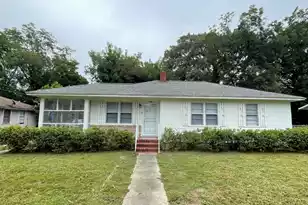 1924 Georgianna Dr, Sumter, SC 29150 - Photo 1