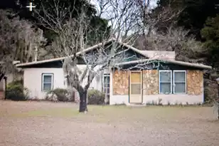 879 Miracle Dr, Eutawville, SC 29048 - Photo 1