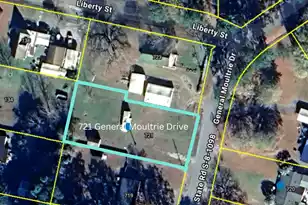 721 General Moultrie Dr, Bonneau, SC 29431 - Photo 1