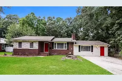 7031 Kenwood Drive N, North Charleston, SC 29406 - Photo 1