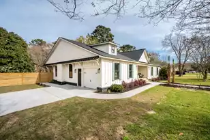 980 Cottingham Dr, Mount Pleasant, SC 29464 - Photo 1