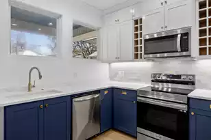 46 Poplar St, Charleston, SC 29403 - Photo 1