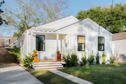 242 Poplar Street W, Charleston, SC 29403 - Photo 1