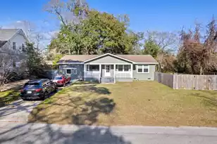 1431 Heather Dr, Mount Pleasant, SC 29464 - Photo 1