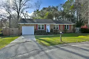 109 Tupelo St, Summerville, SC 29485 - Photo 1