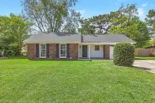 7731 Quest Dr, North Charleston, SC 29418 - Photo 1