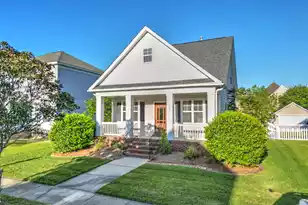 203 Hydrangea St, Summerville, SC 29483 - Photo 1