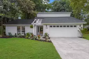 1129 Yorktown Ct, Mount Pleasant, SC 29464 - Photo 1