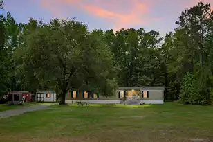 605 Country Club Rd, Andrews, SC 29510 - Photo 1