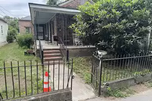 8 Poinsett St, Charleston, SC 29403 - Photo 1