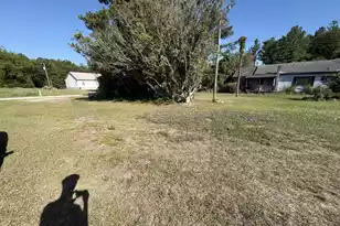 1077 Clifton Rd, Summerton, SC 29148 - Photo 1