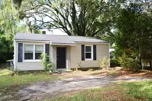 906 Woodward Ave, Beaufort, SC 29902 - Photo 1