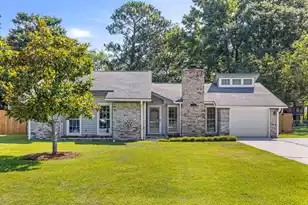 1304 Hampton Dr, Summerville, SC 29486 - Photo 1